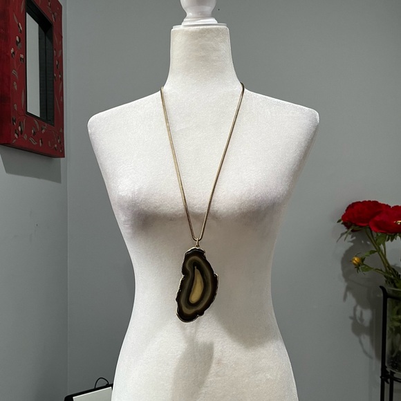 NEW Chico’s Sliced Agate + Gold Floating Pendant Long 20” Necklace Brown Tan NWT - Picture 9 of 16